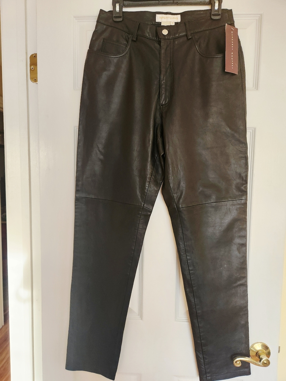 NWT  Genuine Leather Size 8 women black pants Margaret Godfrey, lined 5 pockets.